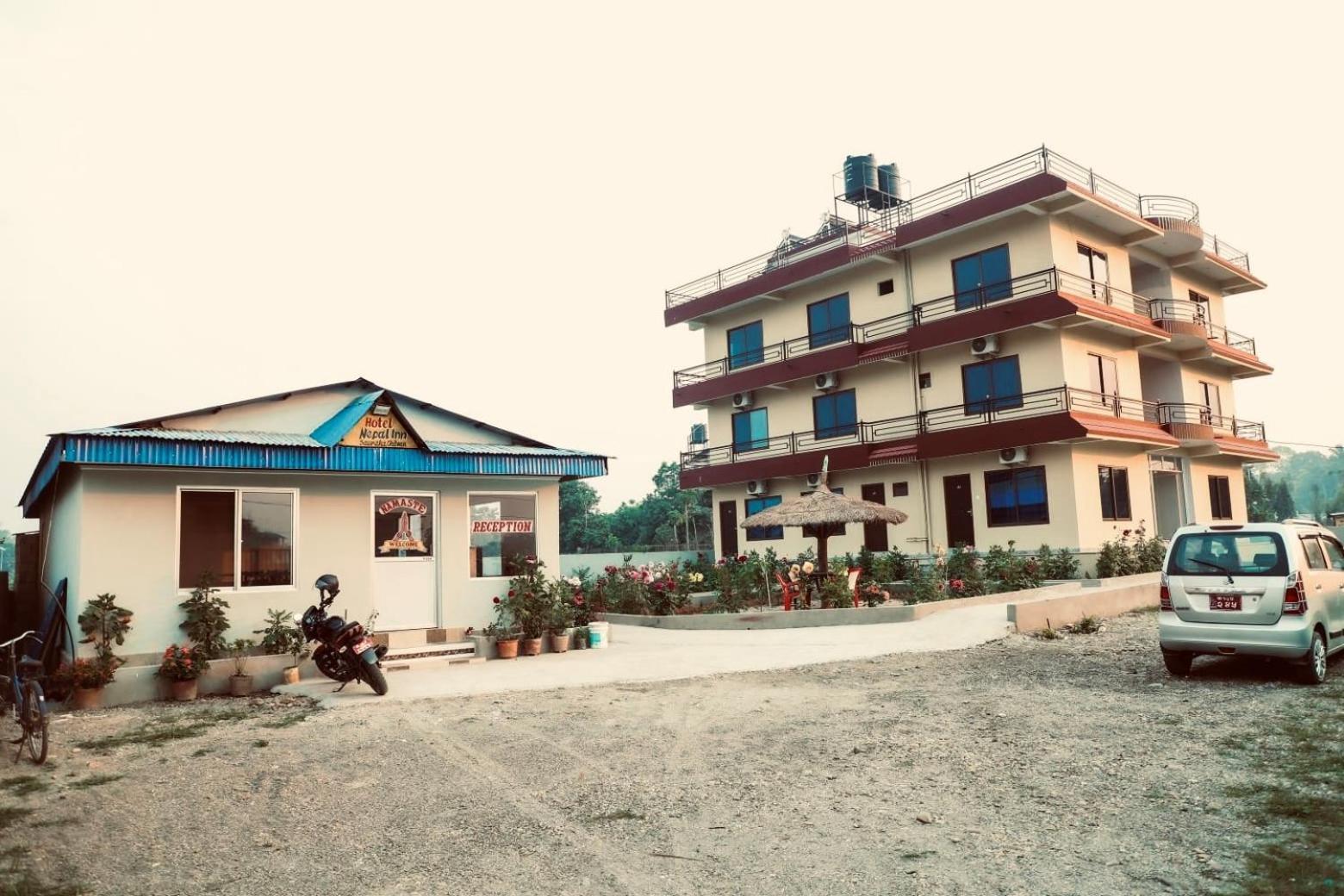 Hotel Typical Nepali Kitchen - No Pizza - No Pasta - No Problem !! Sauraha Exteriér fotografie